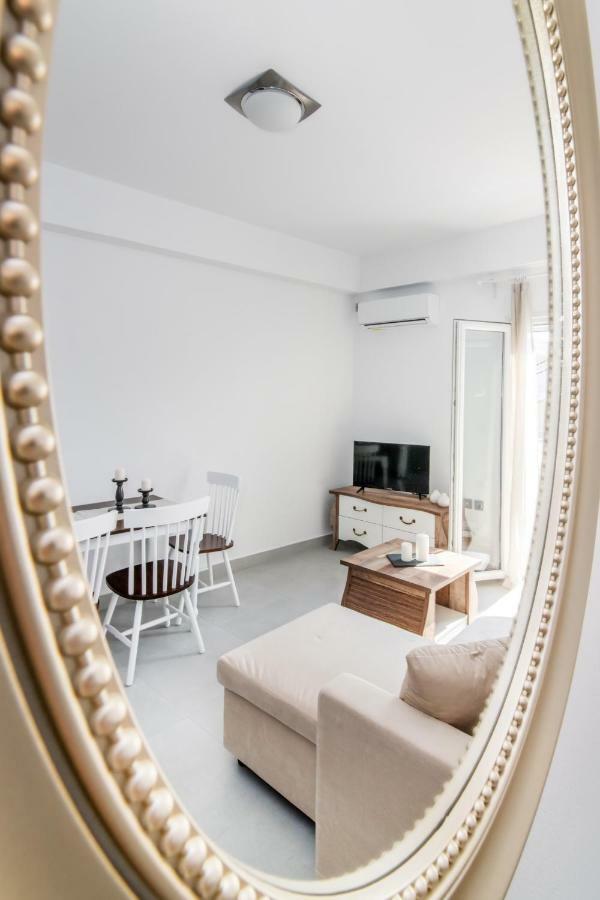 Lux 'N Comfort Apartments Tinos Exterior photo