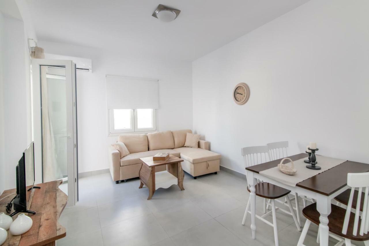Lux 'N Comfort Apartments Tinos Exterior photo